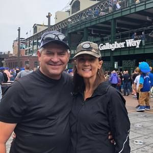 Meet your Posher, Laurie